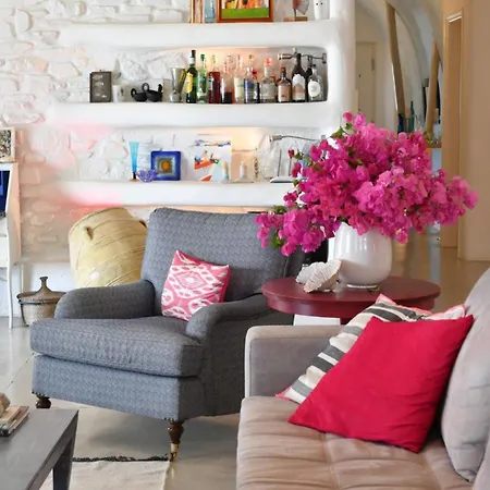 Impeccable 6-bed In Paros - Delion Villa *