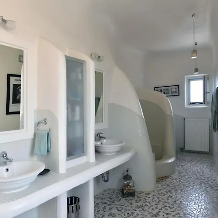 Impeccable 6-bed In Paros - Delion Villa Krotiri